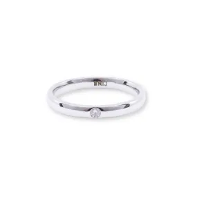 18K WHITE GOLD COMFORT-FIT BAND WITH SINGLE ROUND BRILLIANT DIAMOND