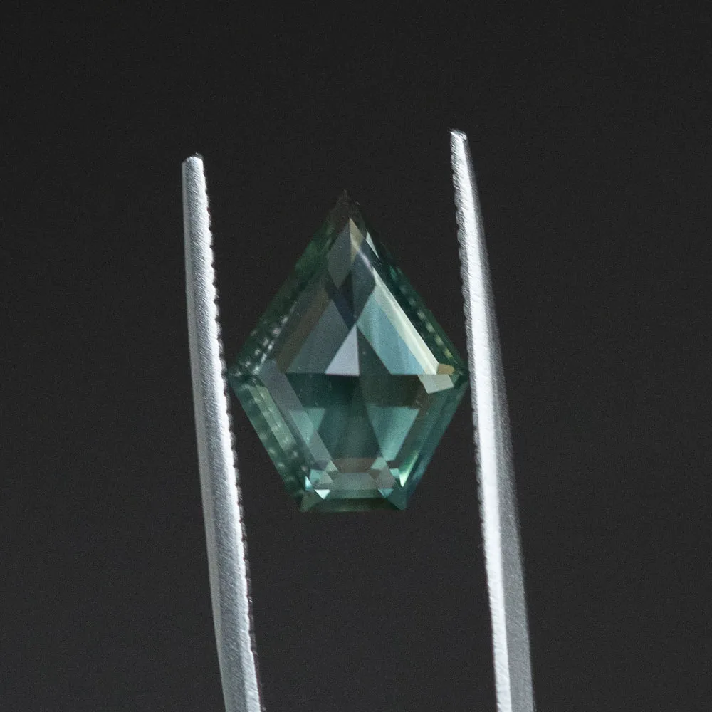 4.20CT GEOMETRIC SHIELD MADAGASCAR SAPPHIRE, MEDIUM TEAL GREEN, HEATED, 13.22X10.19X5.64MM