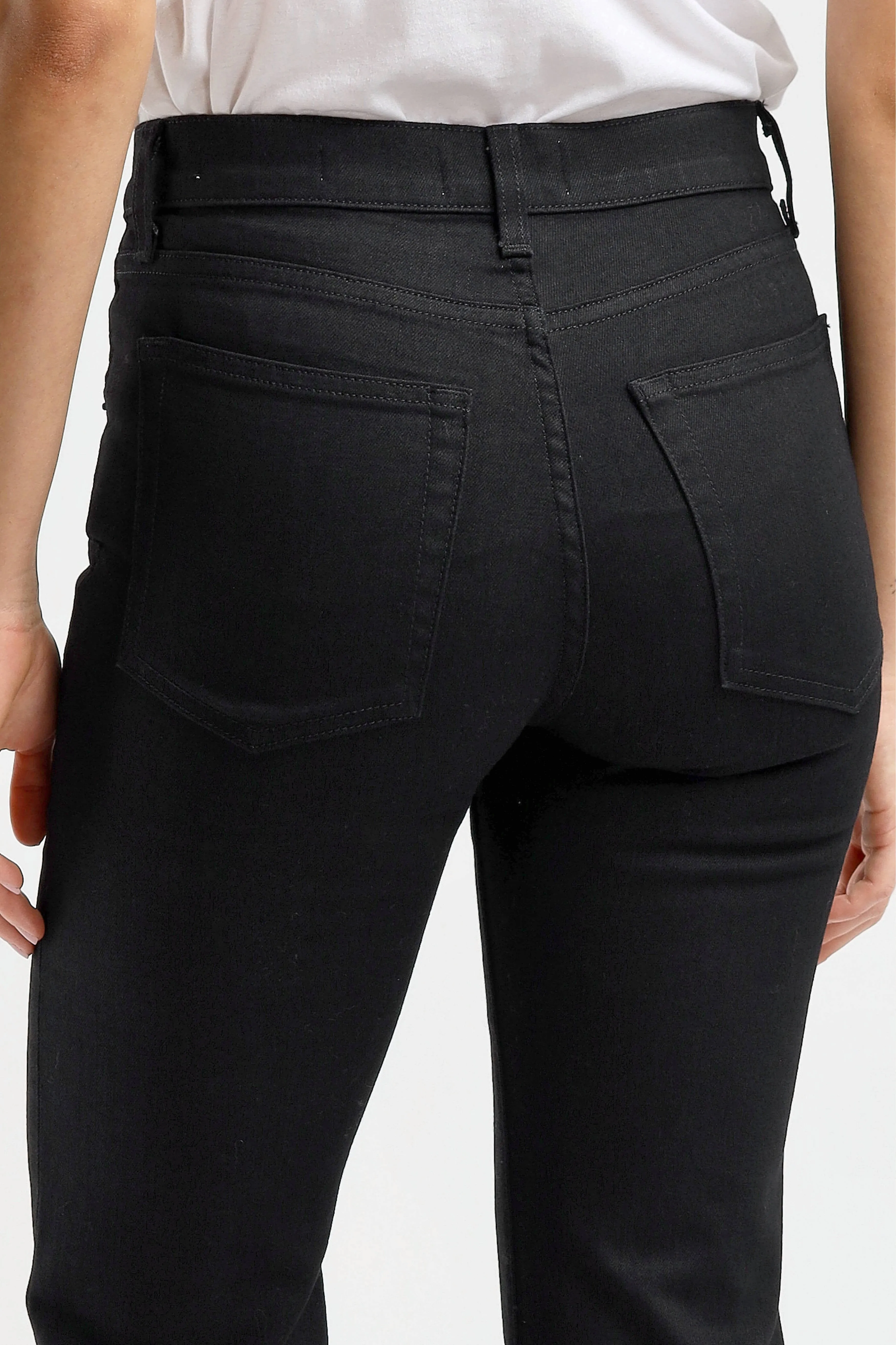 Jeans Celia in Distressed Black