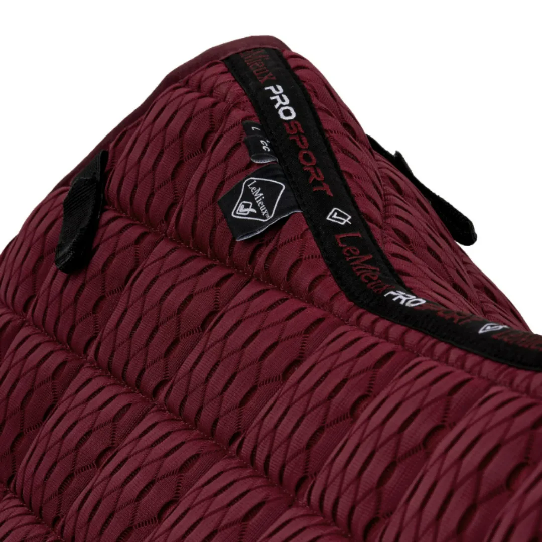 LeMieux Carbon Mesh Close Contact Saddle Pad