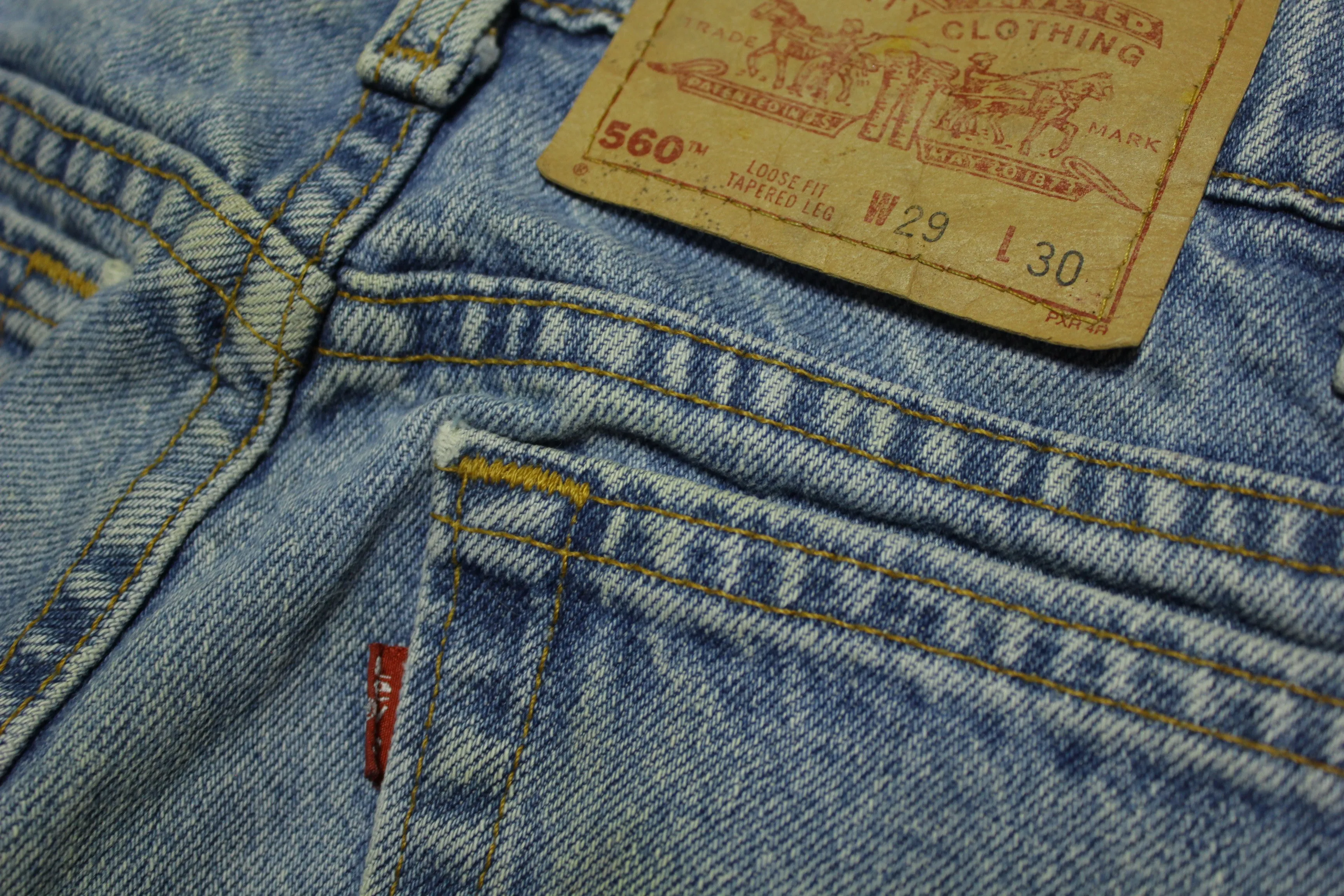 Levis 560 Vintage 90's Denim Grunge Punk Red Tab Made in USA Blue Jeans